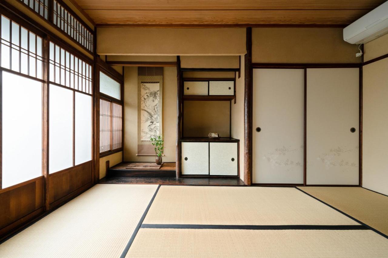 Authentic Beauty, Comfortable Home In Central Kyoto — Photos 1